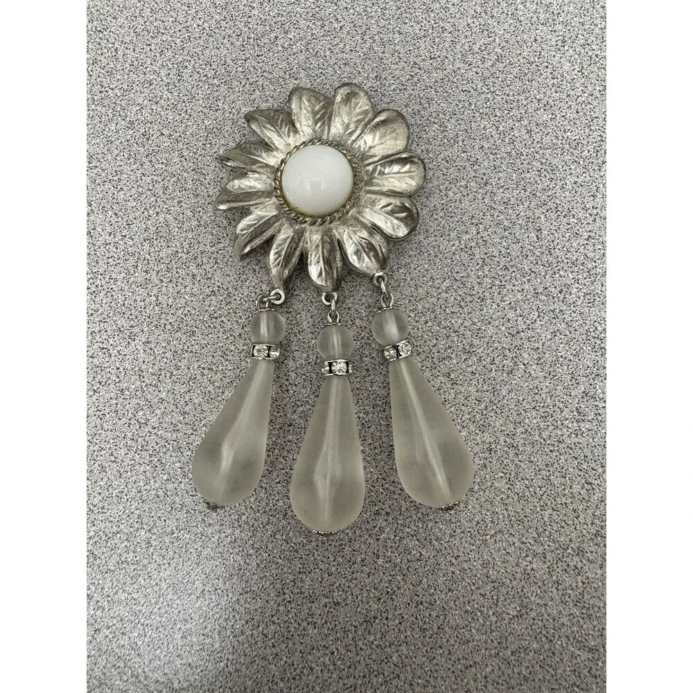 Vintage Daisy Silver Brooch Costume Jewelry  Lucite & Rhinestones Dangles, Craft